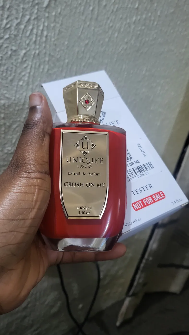 Unique'e Luxury Crush On Me Extrait de Parfum bottle