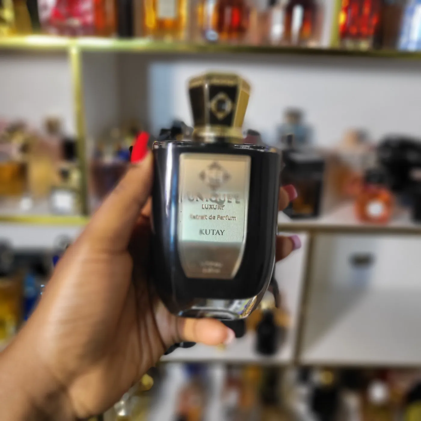 Unique'e Luxury Kutay Extrait de Parfum bottle